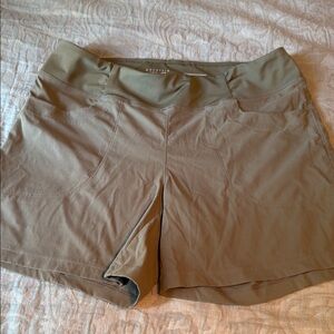 Mountain Hardwear Green Athletic Shorts Lightweight Performance